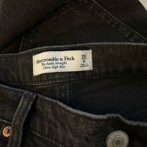 Abercrombie & Fitch size 6L ripped black jeans
